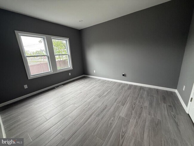 Building Photo - 178 Crosswicks Rd