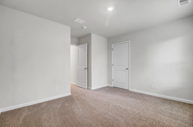 Building Photo - 214 Sweet Cherry Ln