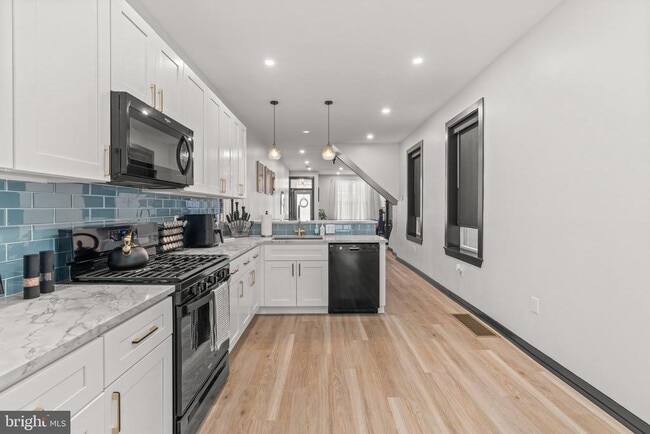 Building Photo - 2232 S 17th St