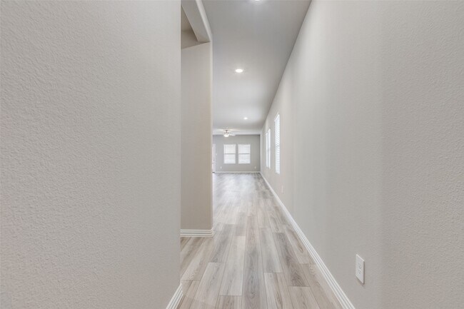 Building Photo - 4805 Everly Ct