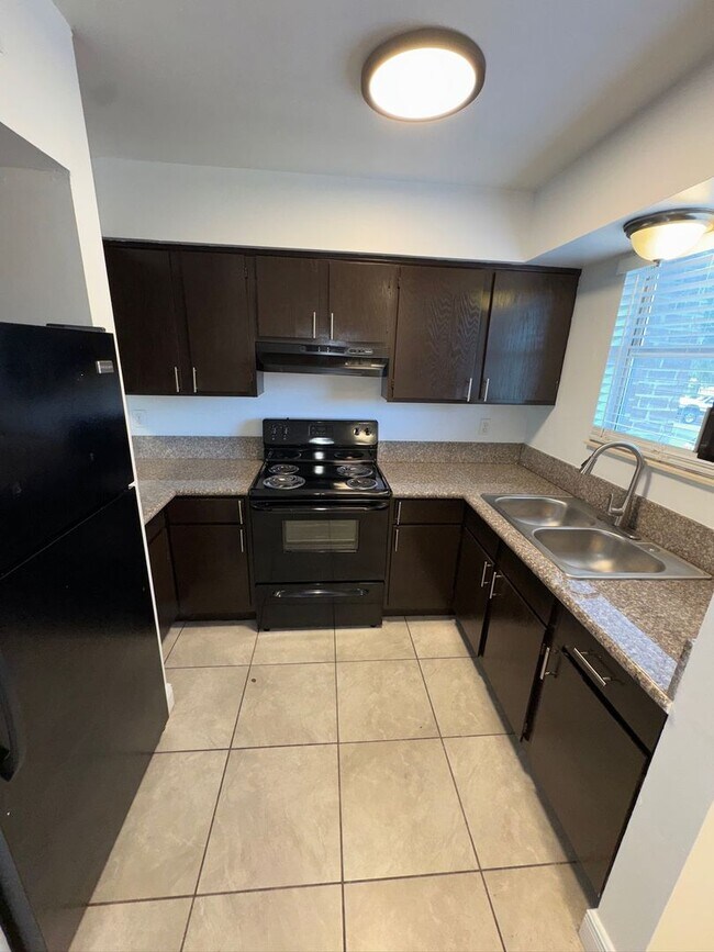 Primary Photo - 1193 Bentley Rd