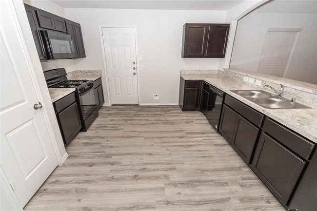 Building Photo - 24314 Treviso Gardens Dr