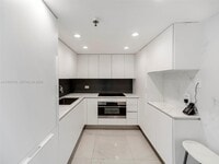 Building Photo - 20505 E Country Club Dr