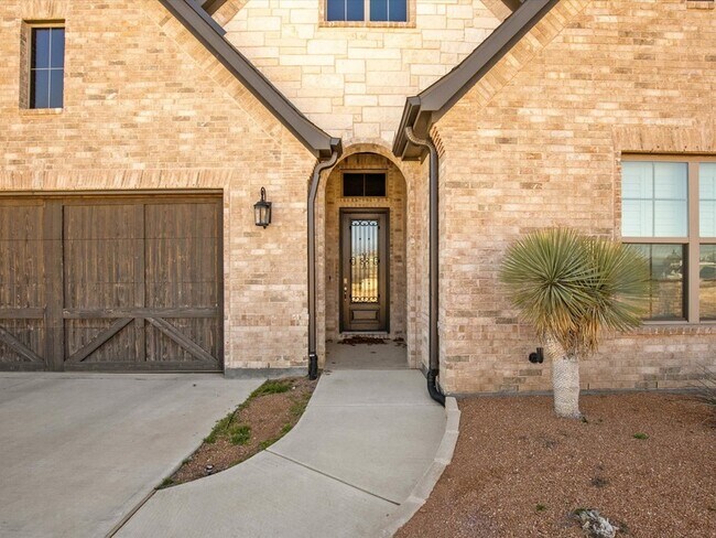 Building Photo - 2419 Portwood Way