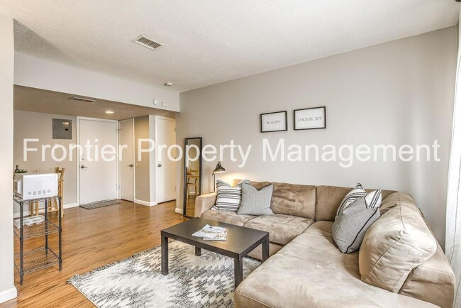 Building Photo - Coming soon! One Bedroom One Bath in Clift...