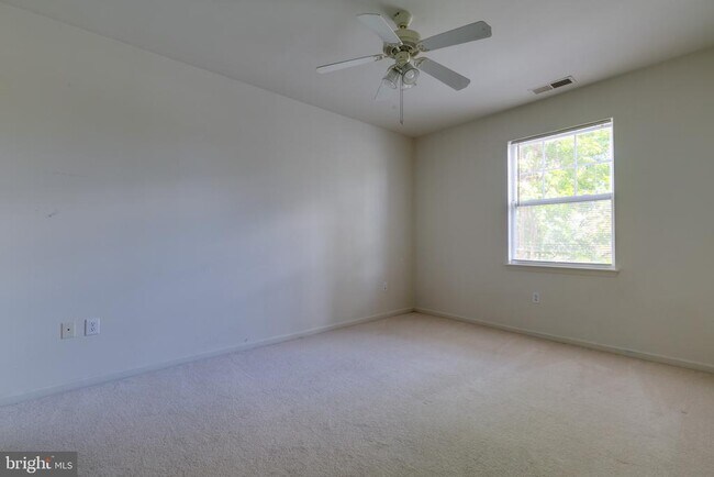 Building Photo - 12925 Centre Park Cir