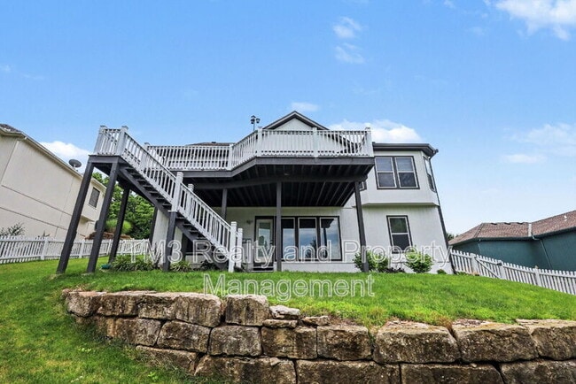 Building Photo - 5605 NE Coral Dr