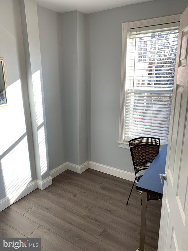 Building Photo - 1813 Wiltberger St NW