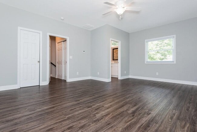 Building Photo - 2681 Ravenoaks Pl
