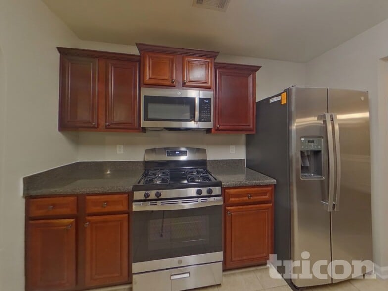 Building Photo - 5950 el Segundo Way