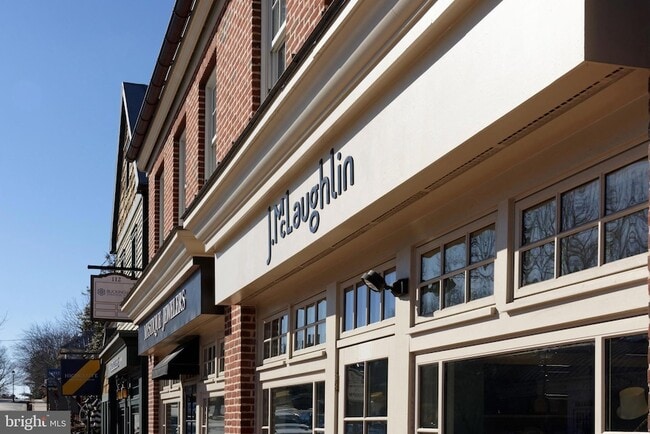 Building Photo - 2211 Hatchers Mill Rd