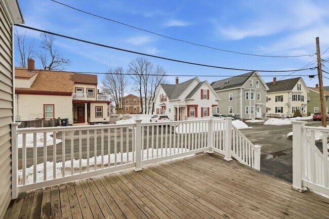 Building Photo - 202 North St