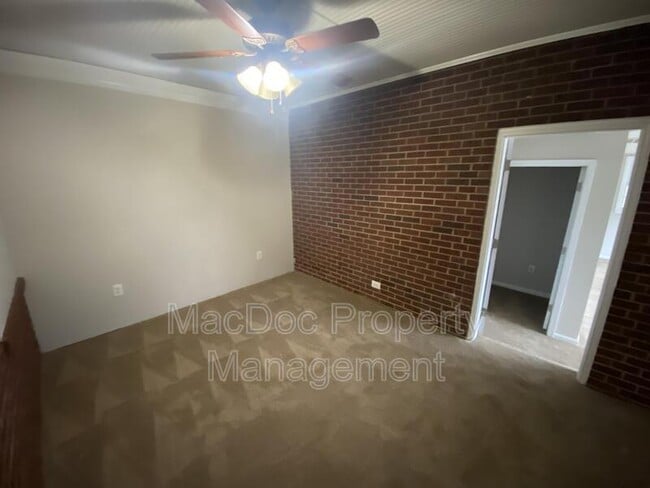 Building Photo - 265 Butler Rd