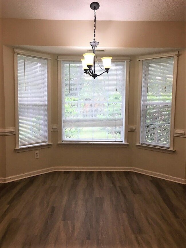 Building Photo - HIGHGROVE ESTATES