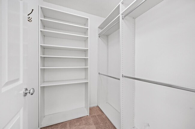 Building Photo - 945 Finnell Way