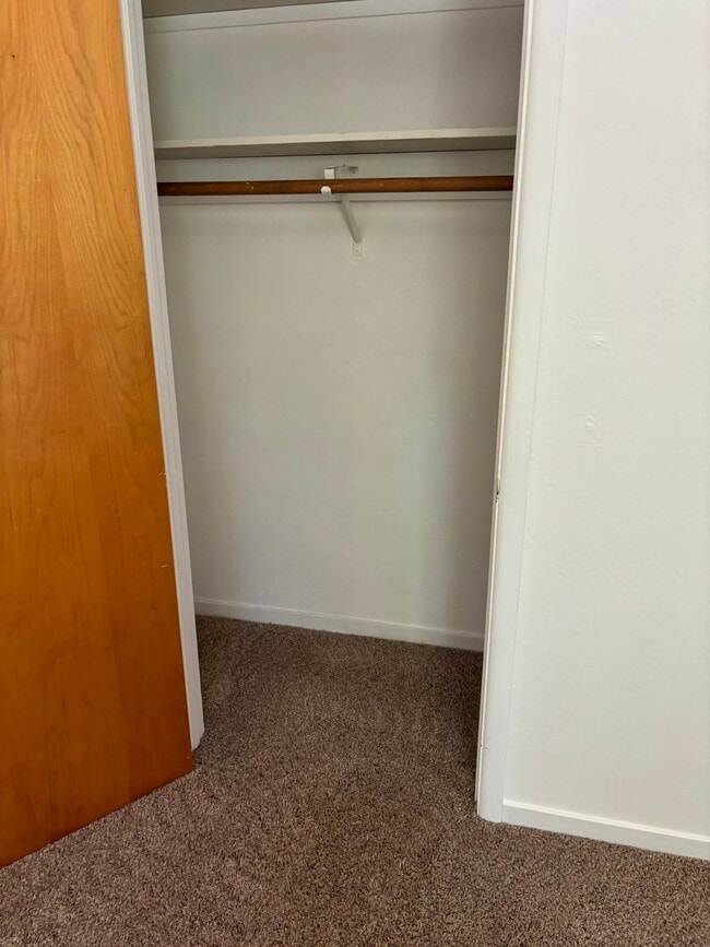 Building Photo - 2708 Armstrong Ave