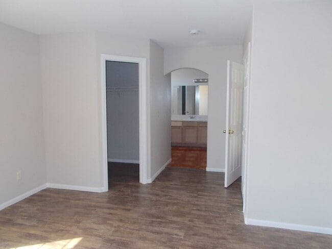 Building Photo - Spacious 4-Bedroom, 2.5-Bathroom Home with RV Parking & Modern Amenities