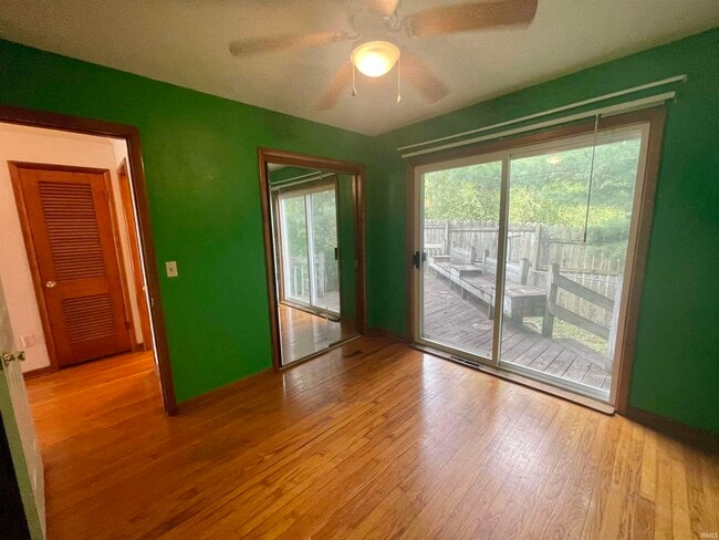 Building Photo - 1904 E Maxwell Ln