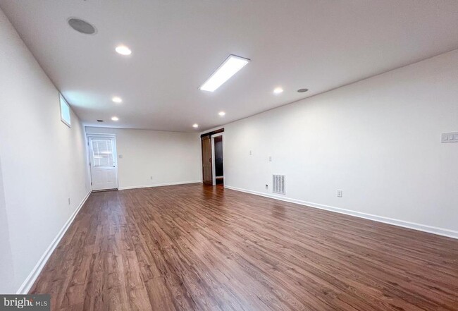 Building Photo - 3909 Beeker Mill Pl