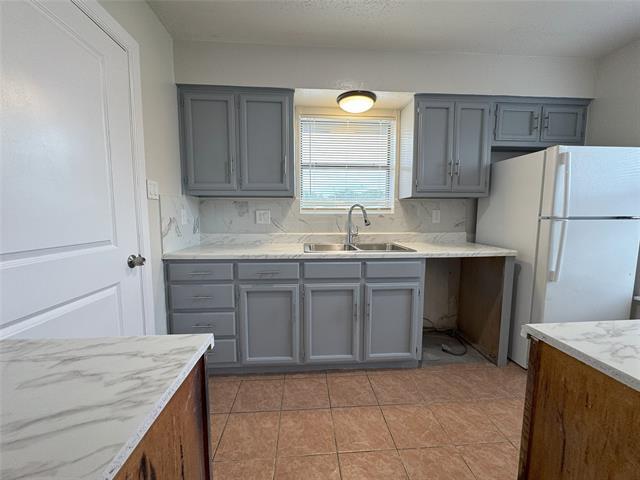Building Photo - 3900 Camelot St