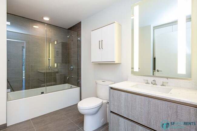 Building Photo - Rincon Hill: Bright & Spacious Condo w/ A/...