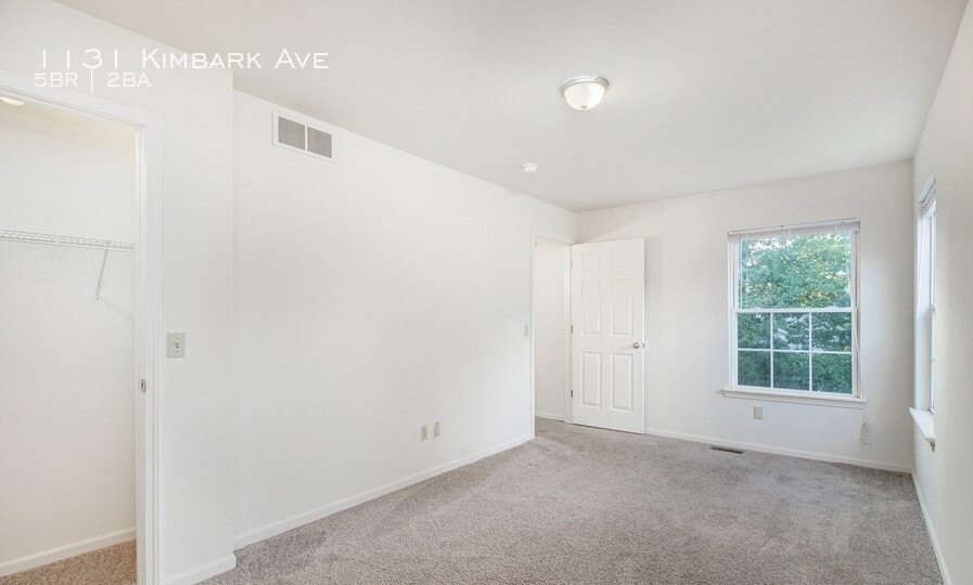 Building Photo - 1131 Kimbark Ave