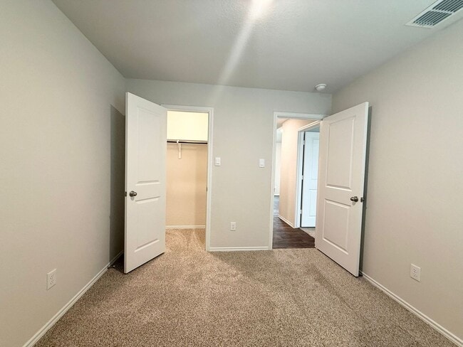 Building Photo - 14741 Cooke Delta
