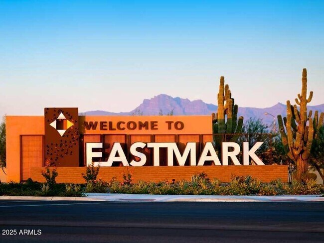 Building Photo - 4861 S Tune