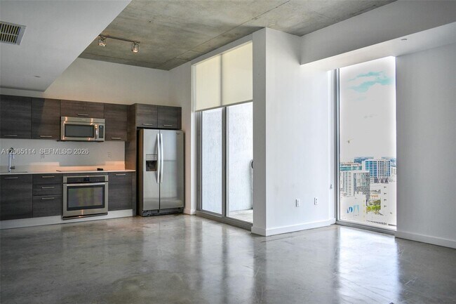Building Photo - 151 SE 1st St