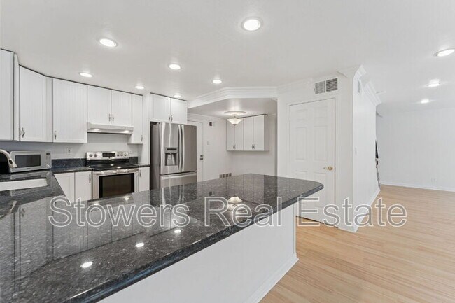 Building Photo - 2406 Talavera Dr