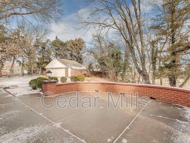 Building Photo - 8200 E Tipperary St