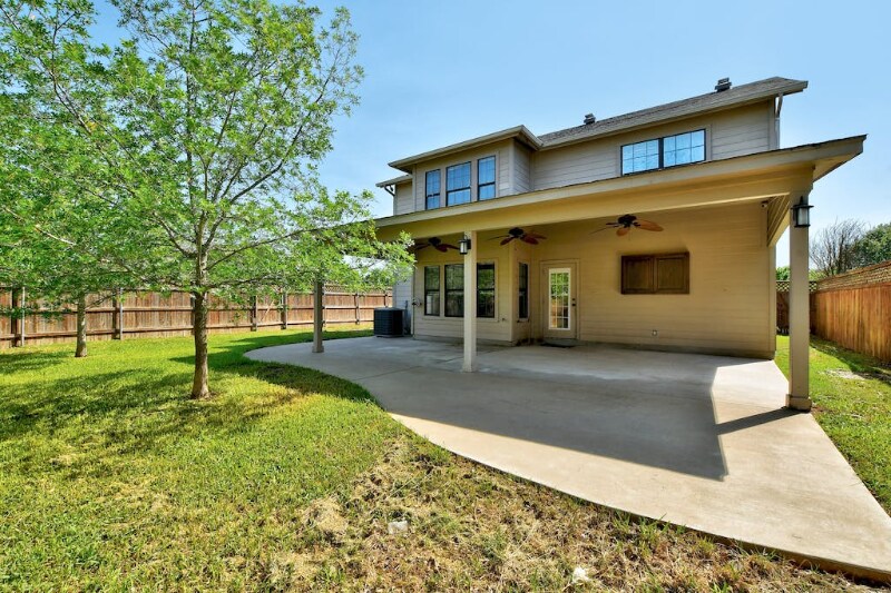 Building Photo - 400 Masonwood Dr