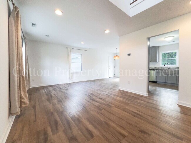 Building Photo - 824 Haymarket Ln