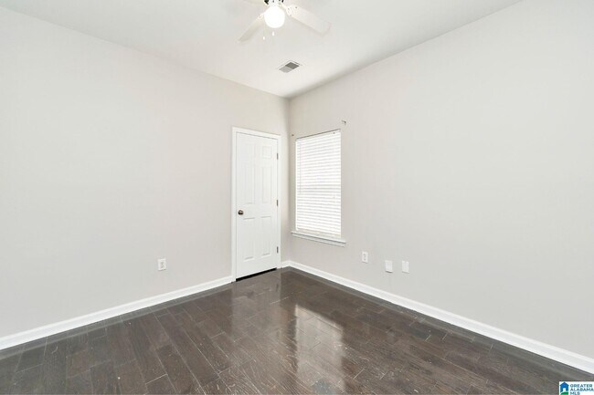 Building Photo - 916 Daventry Trail