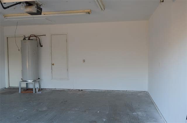 Building Photo - 1111 Glen Creek Dr