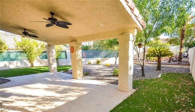 Building Photo - 9725 Hitching Rail Dr