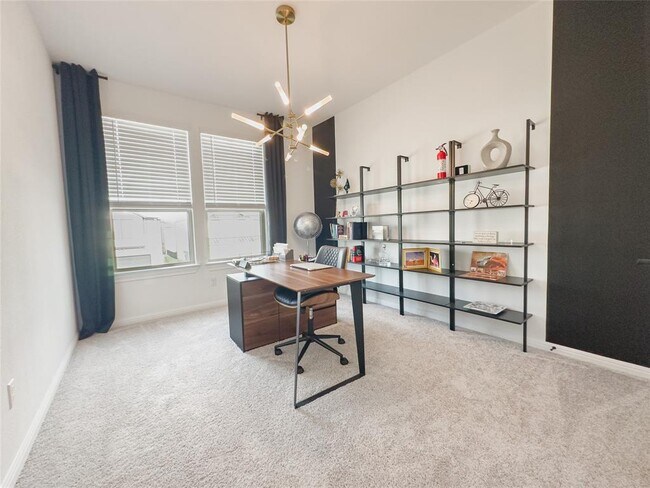 Building Photo - 2725 Woodall Dr