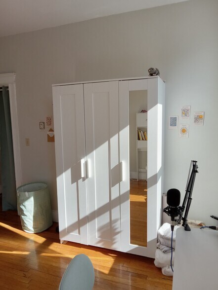 Building Photo - 1198 Commonwealth Ave