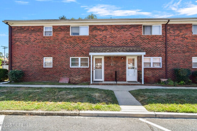 Building Photo - 12 Laurel Pl