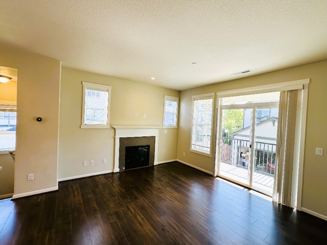 Building Photo - 15082 NW Fig Ln