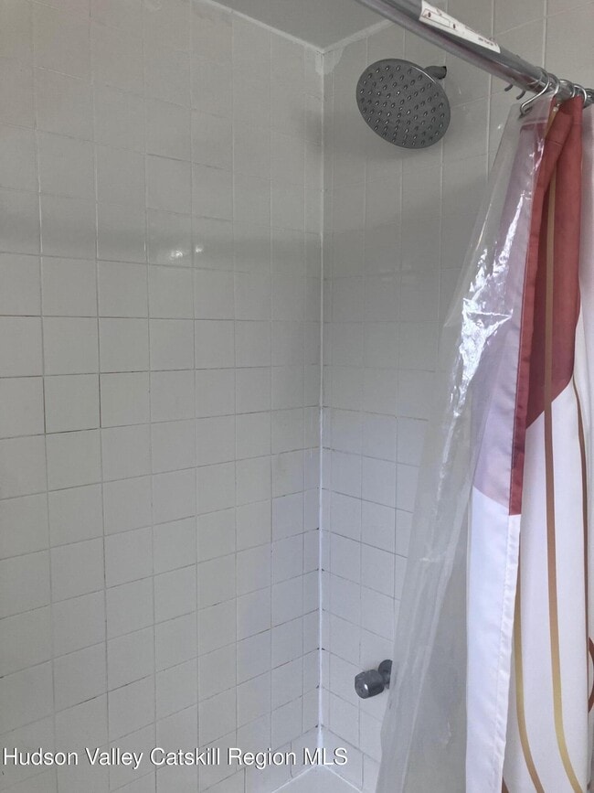 Building Photo - 133 N Rd