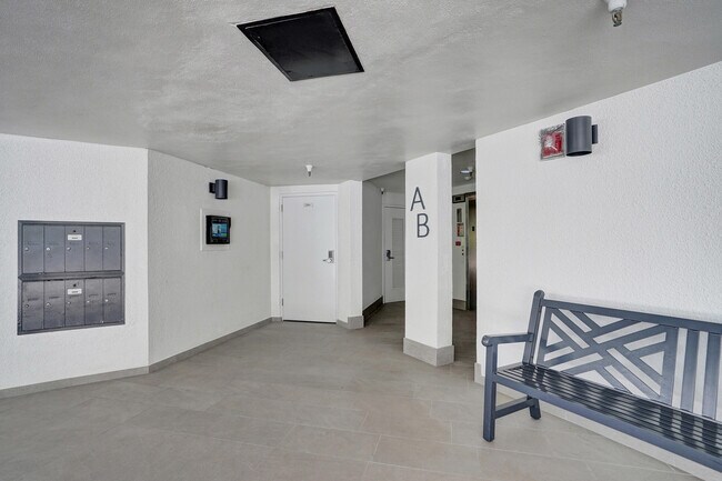 Building Photo - 120 S Ocean Blvd