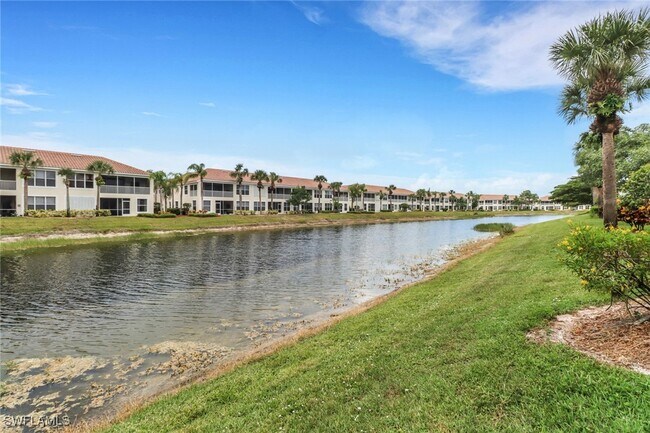 Building Photo - 936 Hampton Cir
