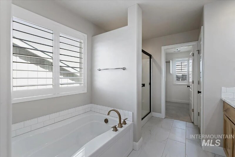 Building Photo - 2065 N Sombrero Ave