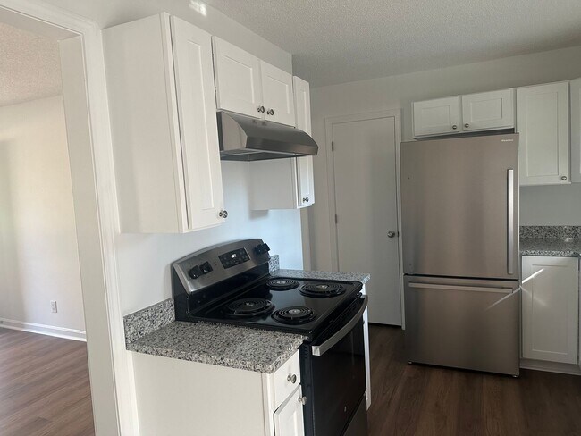 Building Photo - Enjoy Modern Living in This Beautifully Updated 3BR, 1.5BA Durham Home!