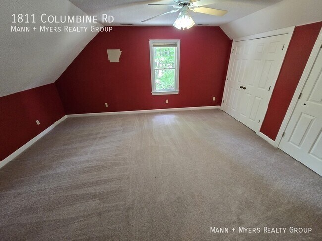 Building Photo - 1811 Columbine Rd