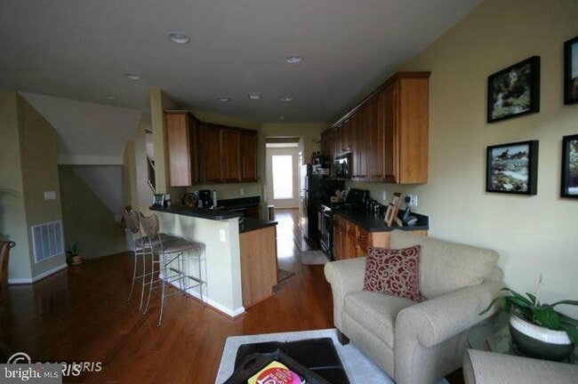 Building Photo - 43265 Sunderleigh Square