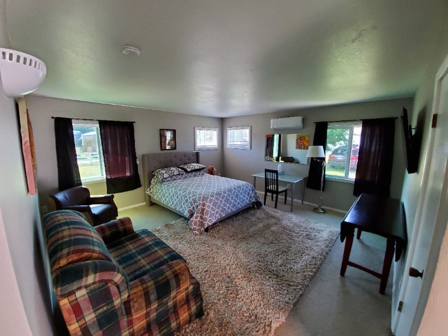 Building Photo - 3415 N Huetter Rd