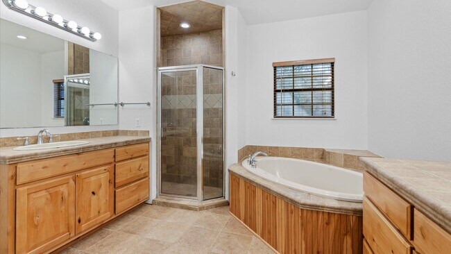 Building Photo - Private 5.5-Acre Retreat in Schoenthal Ranch – Space, Comfort & Country Living