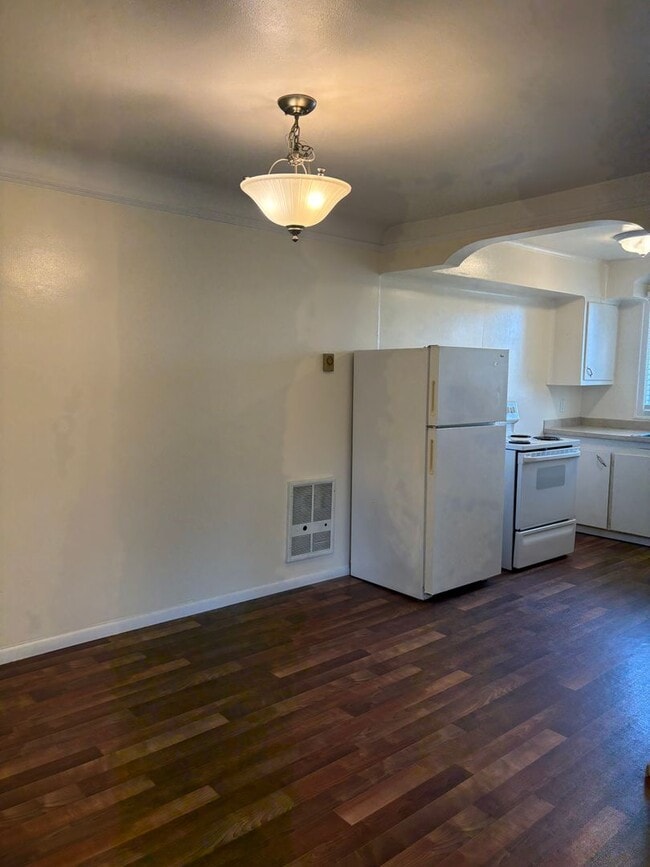 Interior Photo - Cedar Street